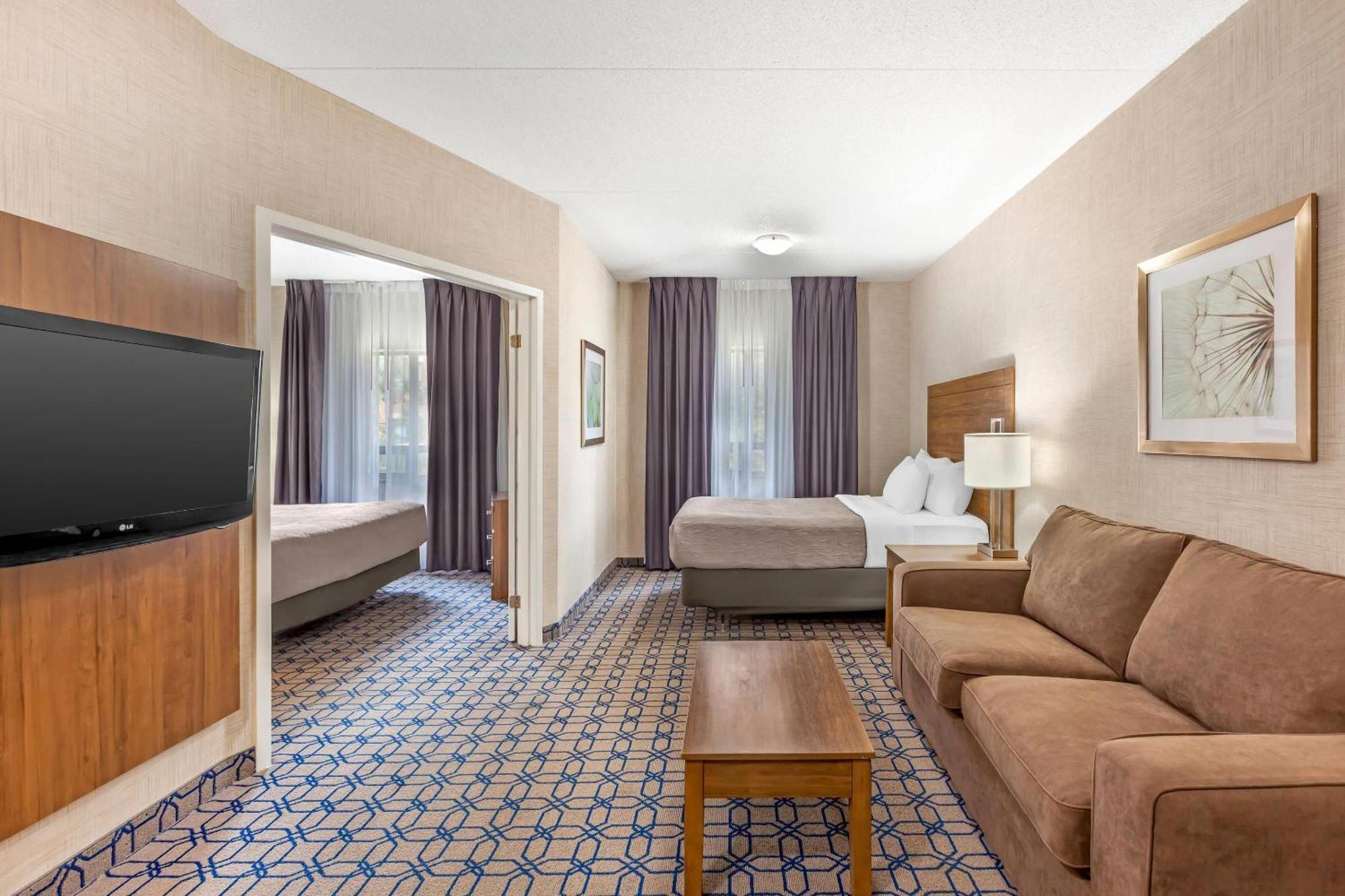 Quality Suites Whitby Exterior foto